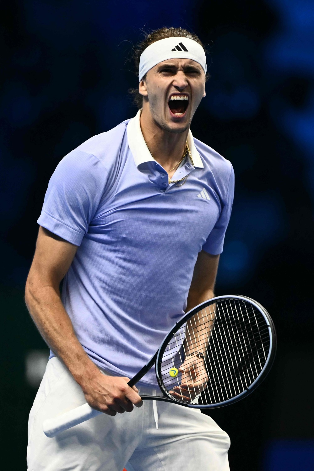 包含英国网球队绝地反击法国网球队，兹维列夫打破历史纪录的词条