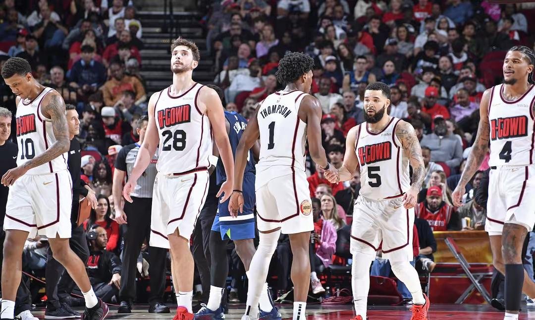 火箭鏖战篮网B队,汉密尔顿制霸全场 火箭鏖战篮网B队,汉密尔顿制霸全场