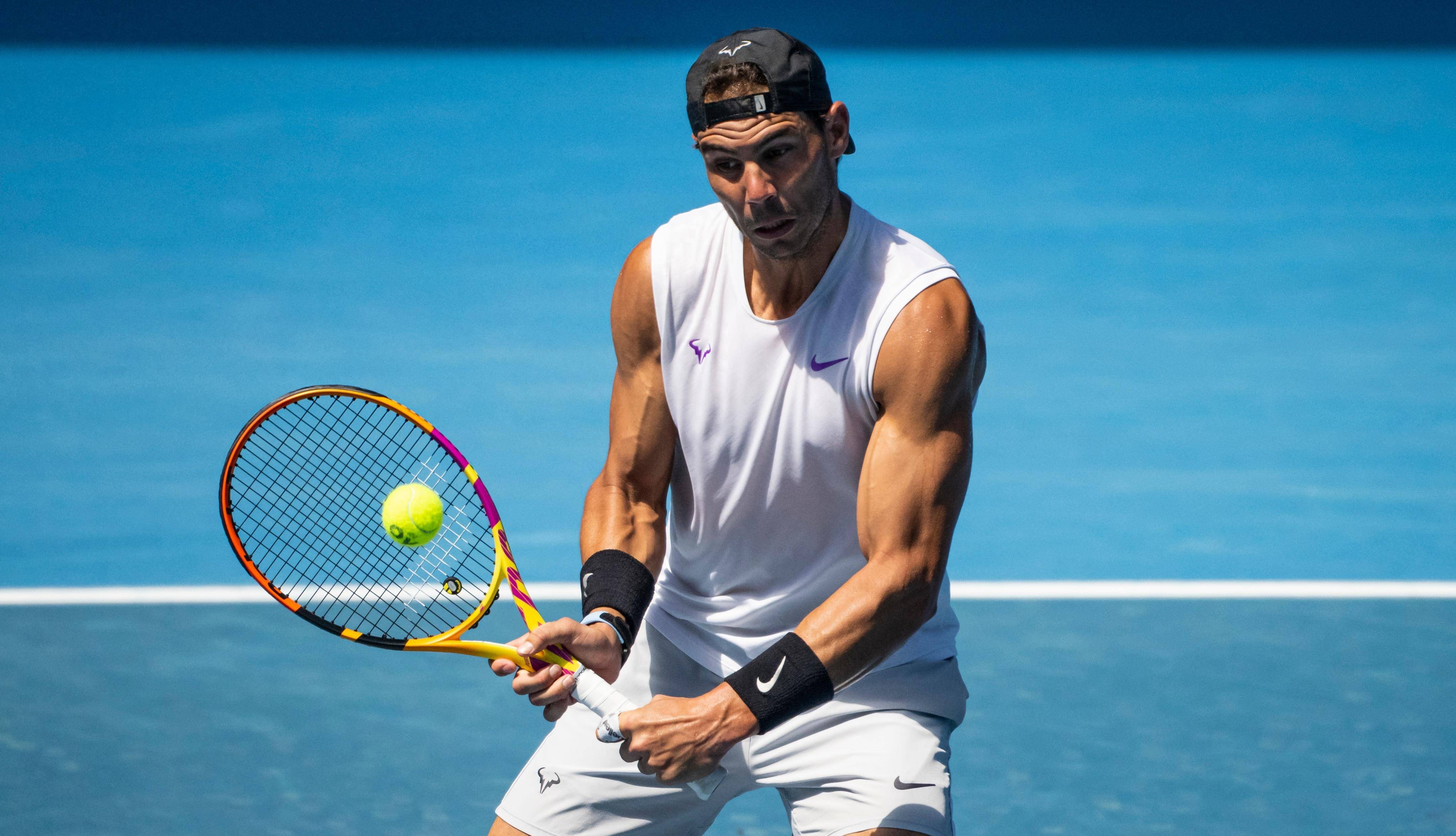 包含德国网球队碾压西班牙网球队，费德勒完成帽子戏法的词条