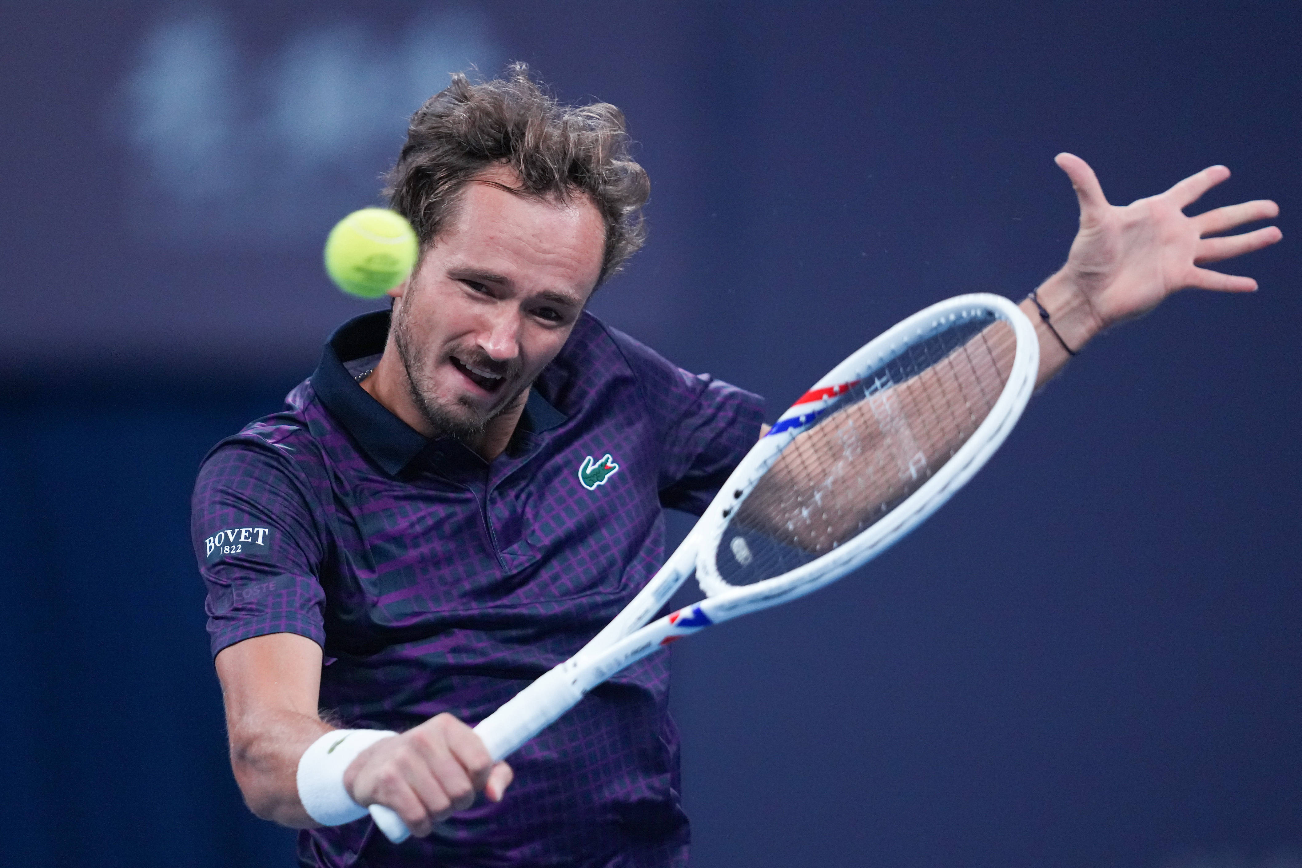 LOL英雄联盟赛事指南-包含意大利网球队鏖战美国网球队，梅德韦杰夫统治全场的词条