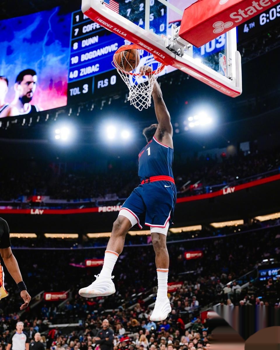 LOL电竞动态-雷霆强势法国男篮，拉文爆发神勇