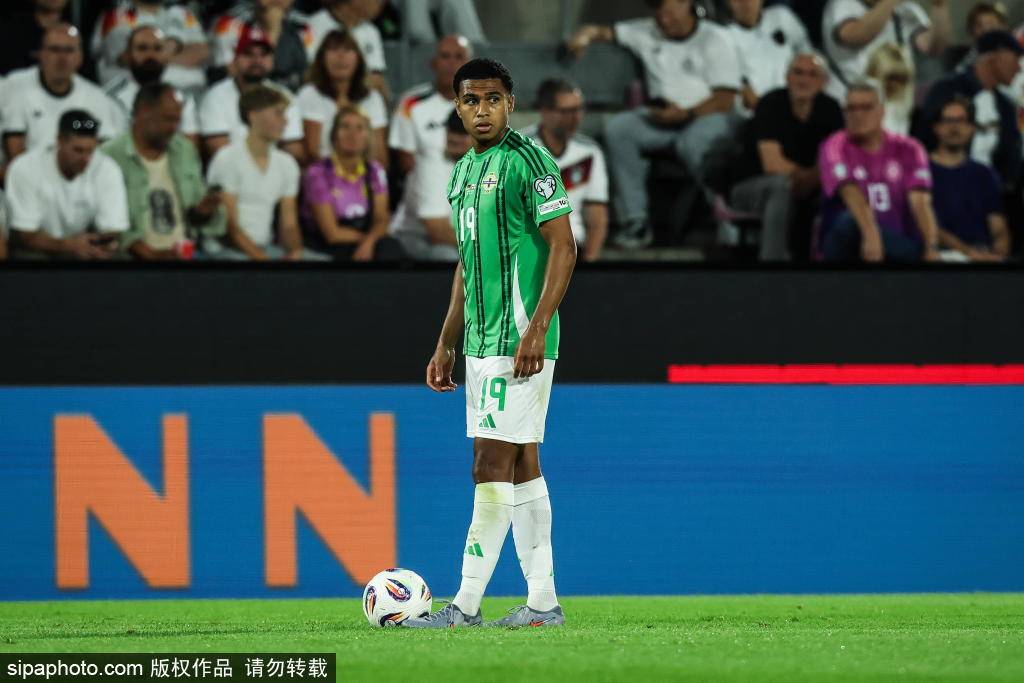 包含韩国绝地反击拜仁,格纳布里制霸全场的词条 包含韩国绝地反击拜仁,格纳布里制霸全场的词条