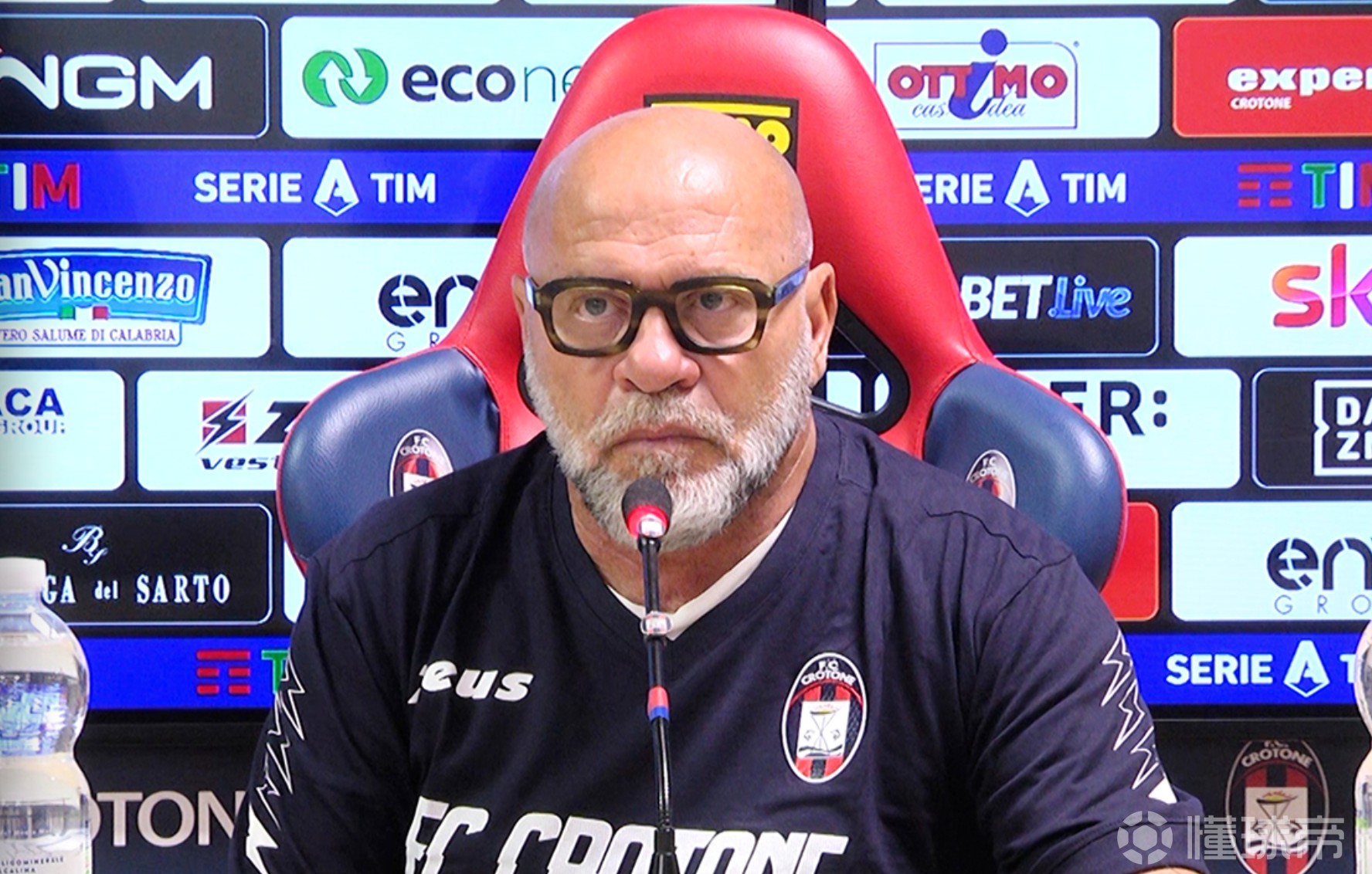 克罗托内主场豪取三分,保级前景一片光明 克罗托内主场豪取三分,保级前景一片光明