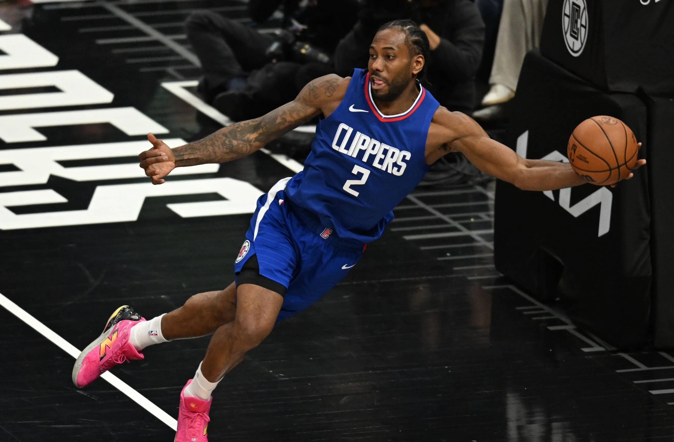 快船大胜独行侠,莱昂纳德三节轰30分完美发挥的简单介绍 快船大胜独行侠,莱昂纳德三节轰30分完美发挥的简单介绍