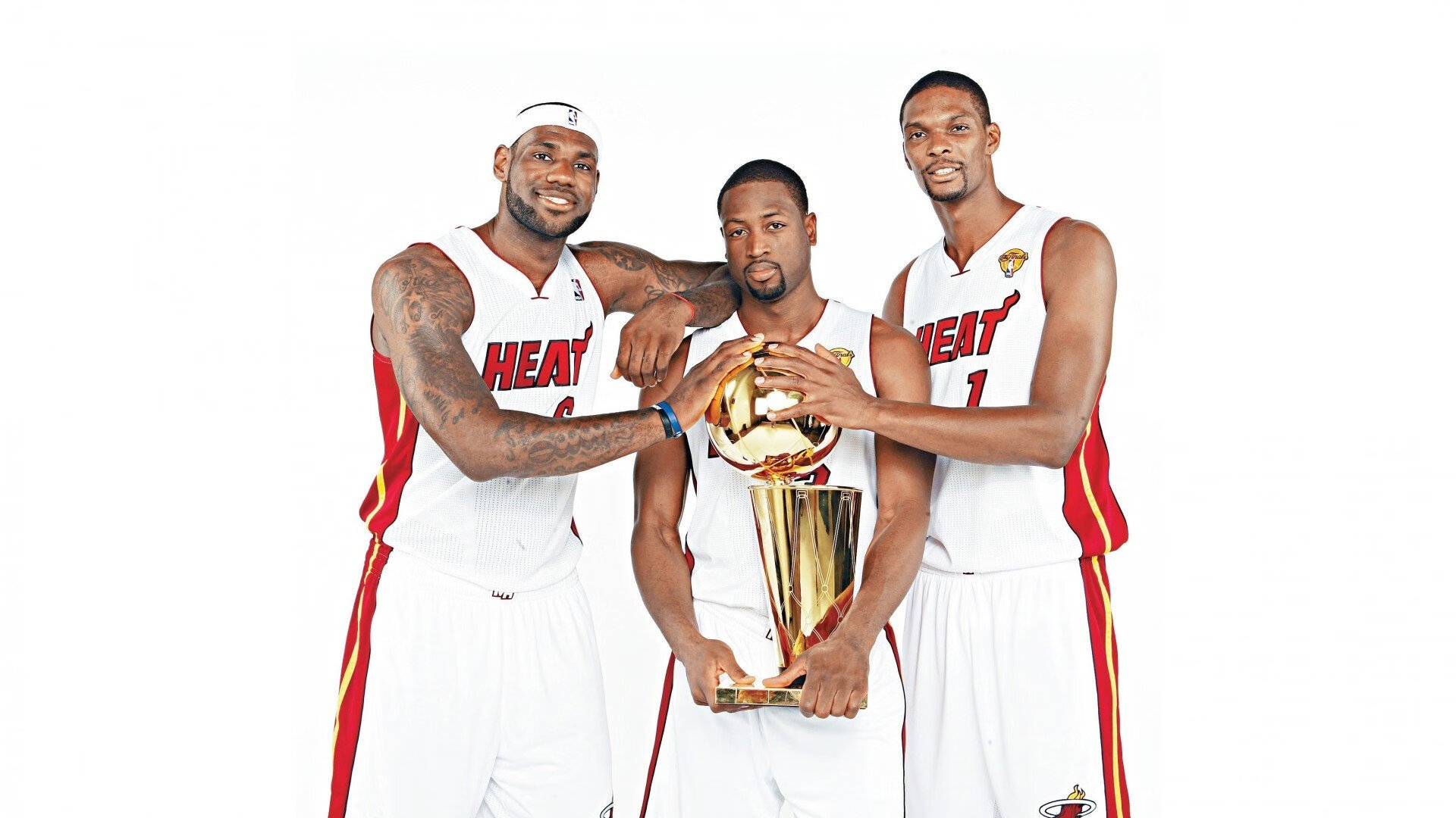 西决生死战之夜，莱万带动全队节奏