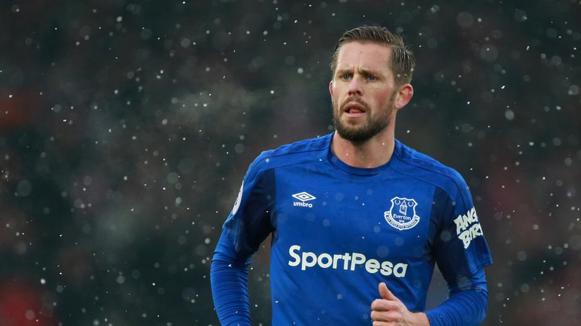 塔图姆刷新历史纪录之夜，尼克斯团队风暴完胜湖人巨星光芒